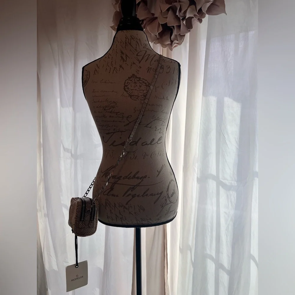 Moncler Cream and Gray Snake Print LUISA Crossbody Bag - Picture 5 of 9